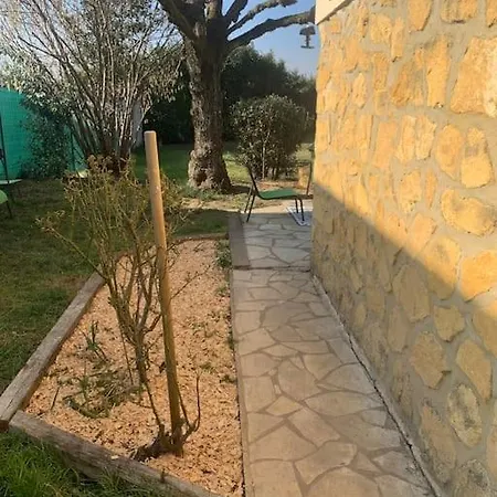 Studio Cosy, Piscine Terrasse Ensoleillee. Апартаменты